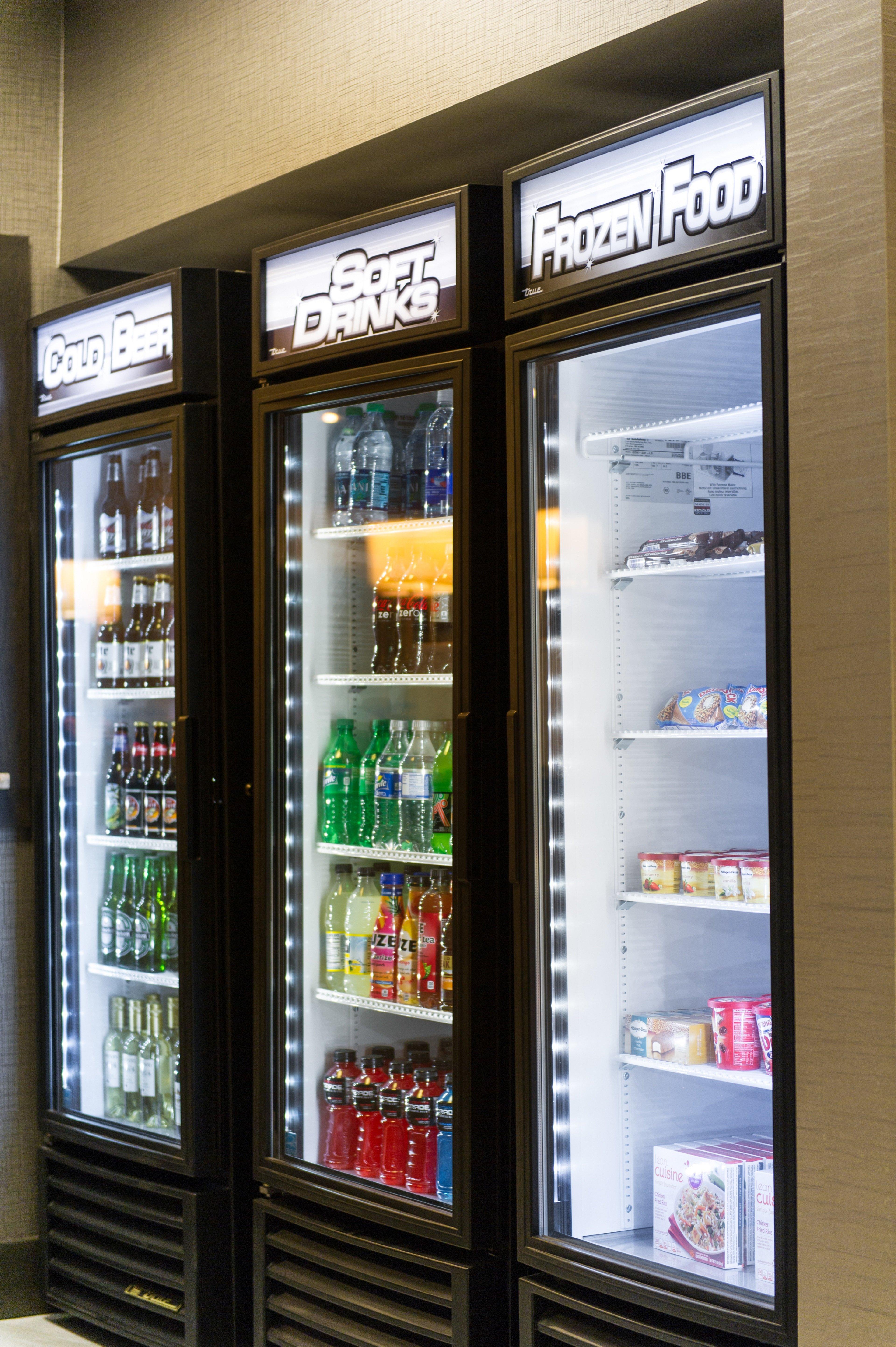 Holiday Inn Express And Suites Madison Central By Ihg Bagian luar foto